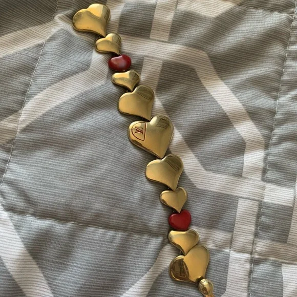 Louis Vuitton motif heart bracelet - Picture 9 of 9